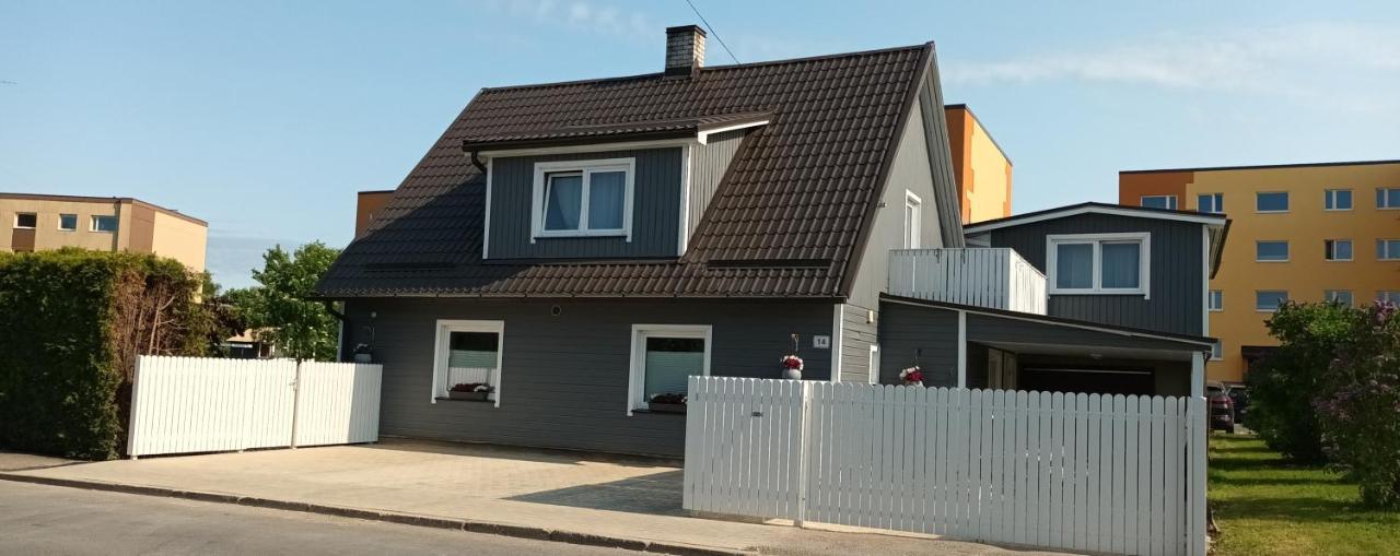 Liisu Kuelalistemaja Apartment Haapsalu Exterior photo