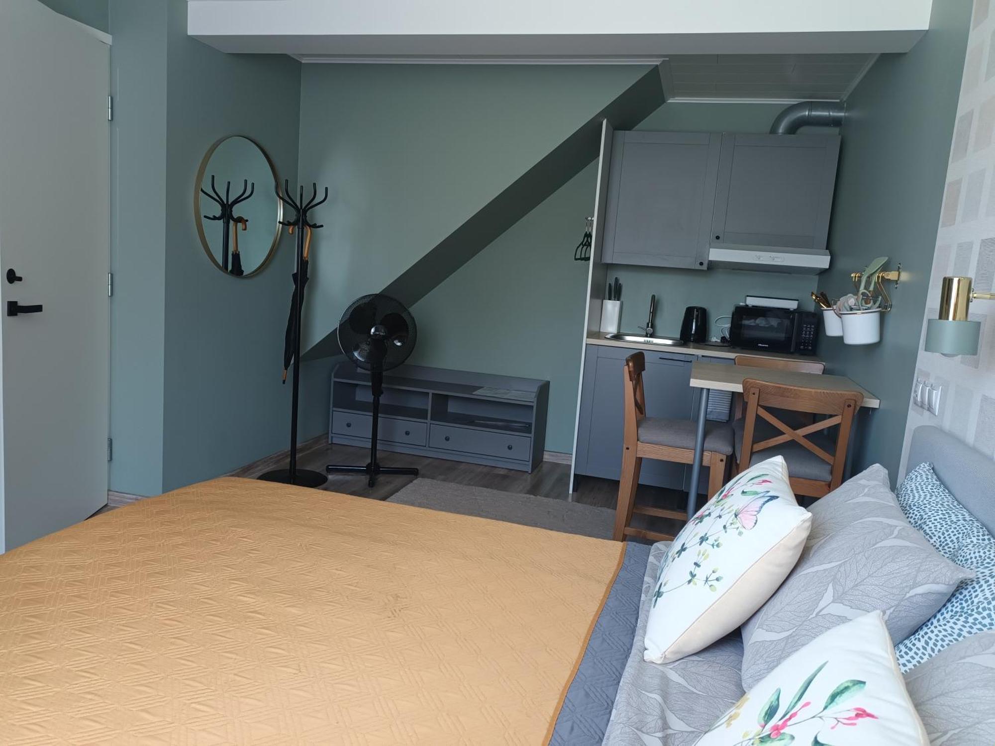 Liisu Kuelalistemaja Apartment Haapsalu Room photo